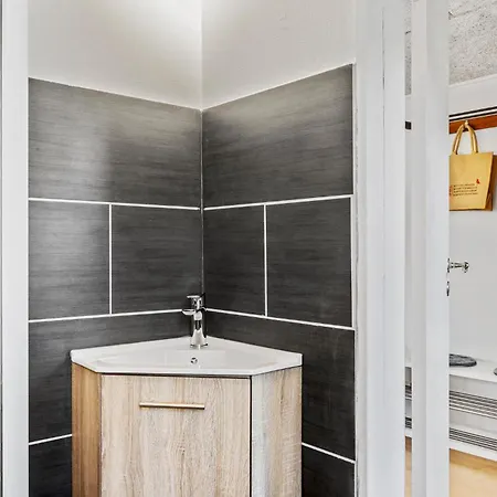 3 Bedroom Gorgeous In 펜션