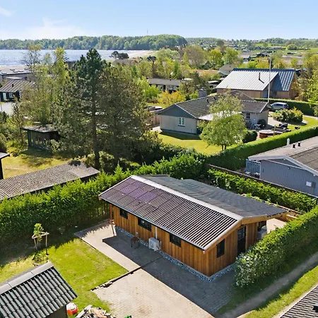 Semesterbostad Fantastiskt Hem I Med Kök *
