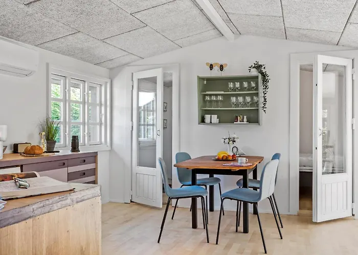 3 Bedroom Gorgeous In Hébergement de vacances *
