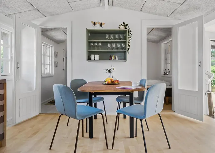 3 Bedroom Gorgeous In Hébergement de vacances *